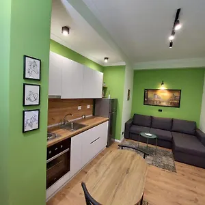 https://feel-at-home-ap1.albaniahotels.org